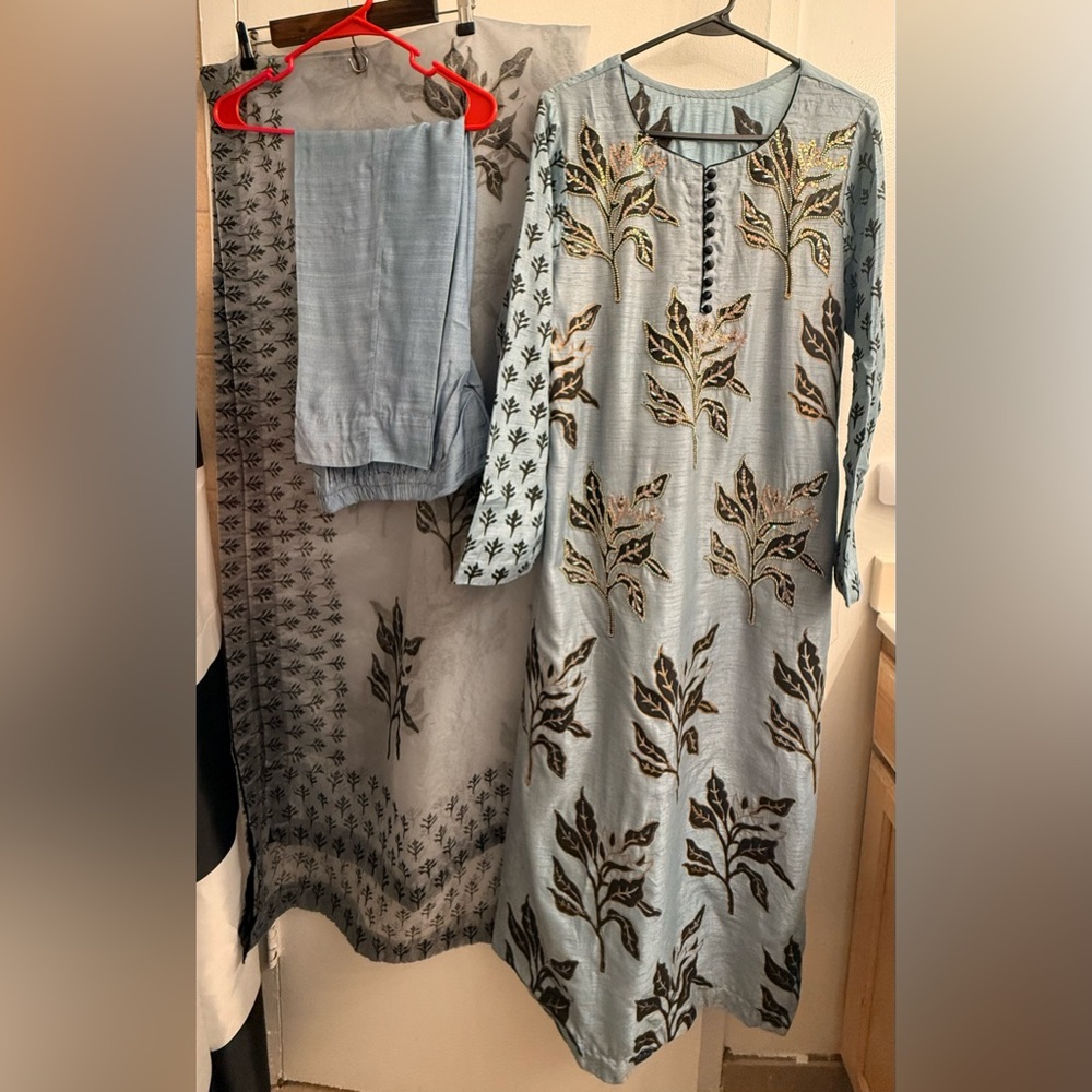 Desi/Indian Blue Floral Embroidered Shirt with dupatta & trousers